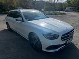 Mercedes-Benz E 200 4MATIC T Avantgarde Autom. Mildhybrid AHK - Mercedes-Benz E 200: Kombi, 4matic