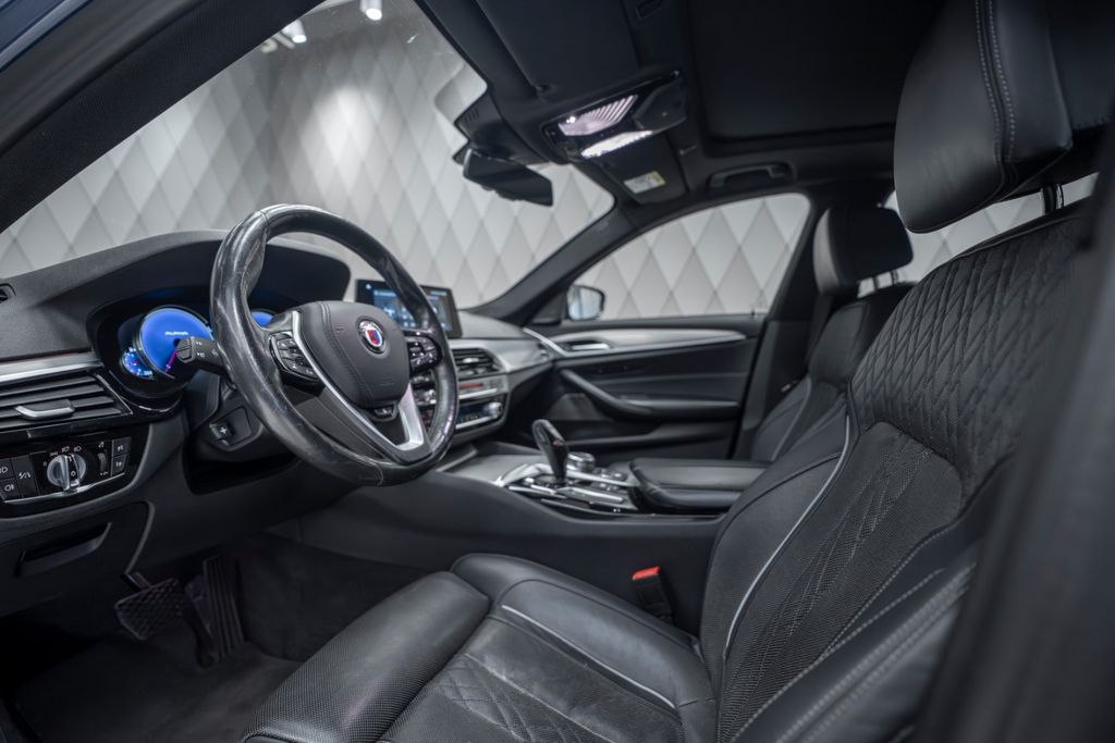 B5 4.4 Bi-Turbo Touring BLUE/BLACK - Bild 12