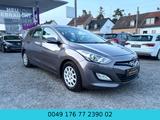 Hyundai i30 cw Classic*DIESEL*TÜV NEU*NAVI*KAMERA*EURO 5 - Hyundai i30: Classic
