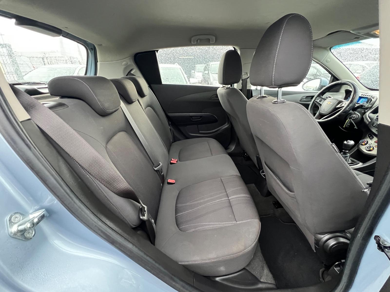 Car Image 21