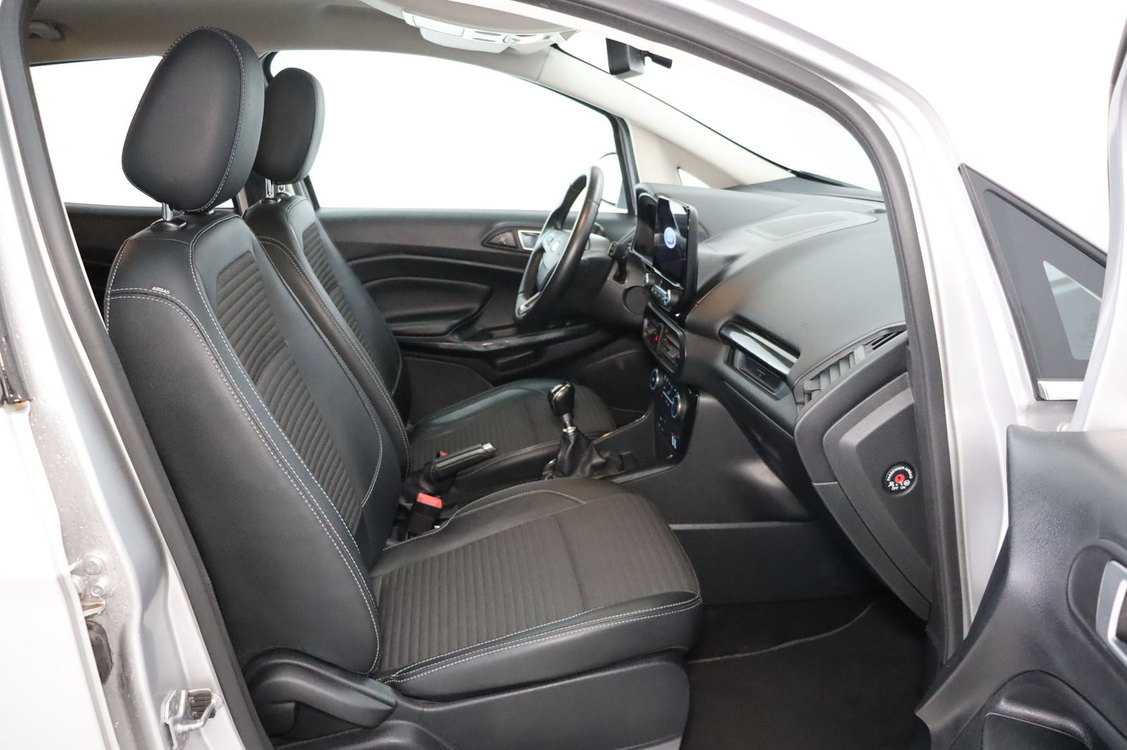 Fahrzeugabbildung Ford EcoSport * Navi * RFK * Lenkradhzg. ST-Line