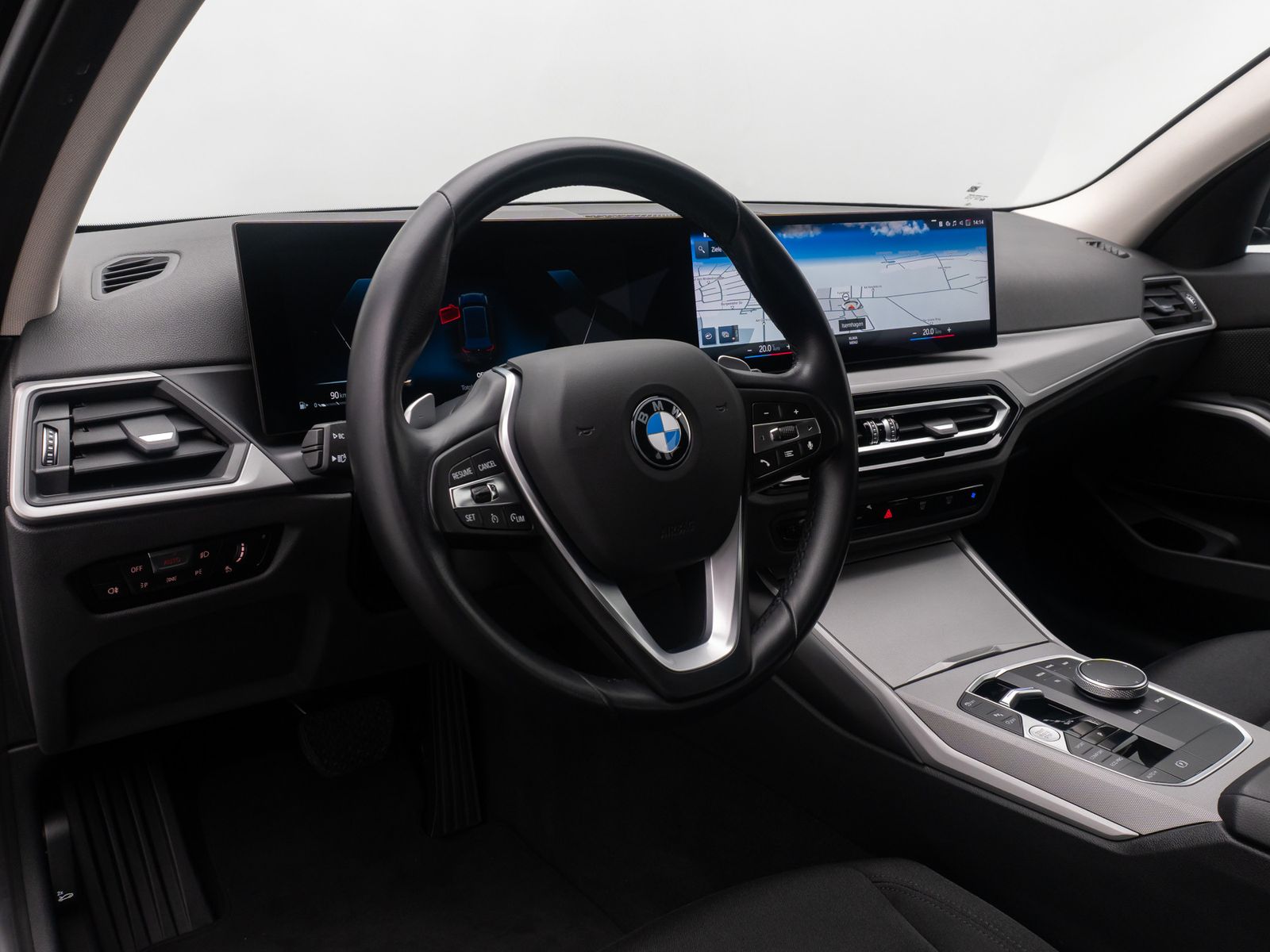 Fahrzeugabbildung BMW 318i GeschwindigReg DAB CockpitPlus PDC LED 17"