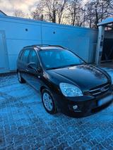 Kia Carens - Kia Carens in Frankfurt (Main)