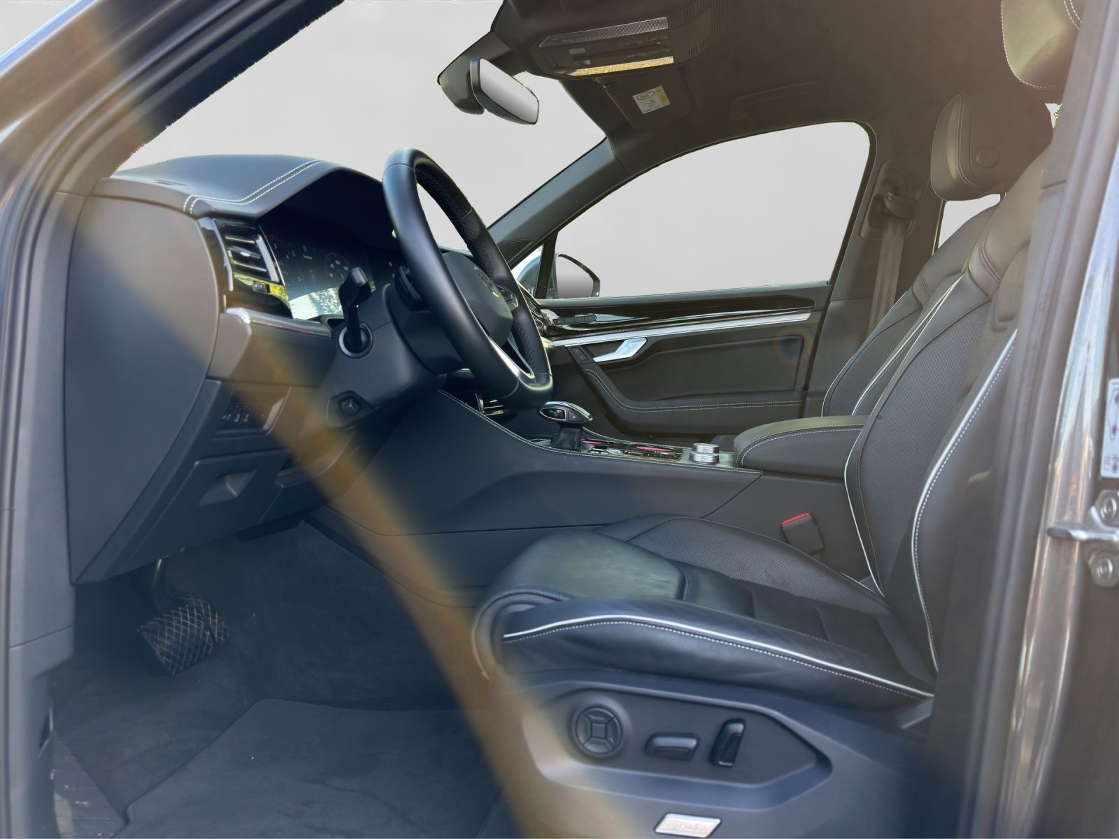 Volkswagen Touareg - Bild 13