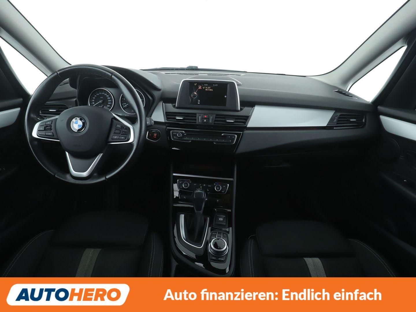 BMW 220i Gran Tourer Advantage Aut.*NAVI*LED*PDC*