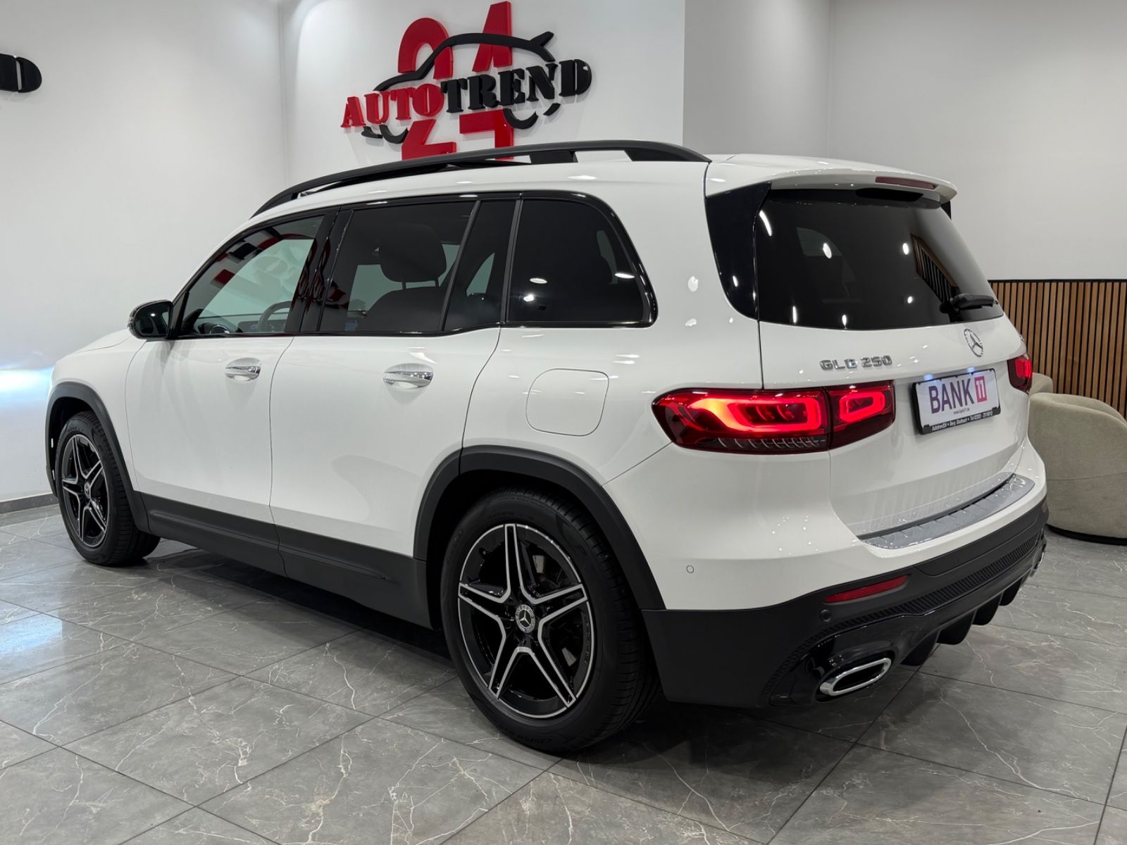 Mercedes-Benz GLB 250 4Matic AMG-LINE NIGHT-PAKET PANO °360 foto 10