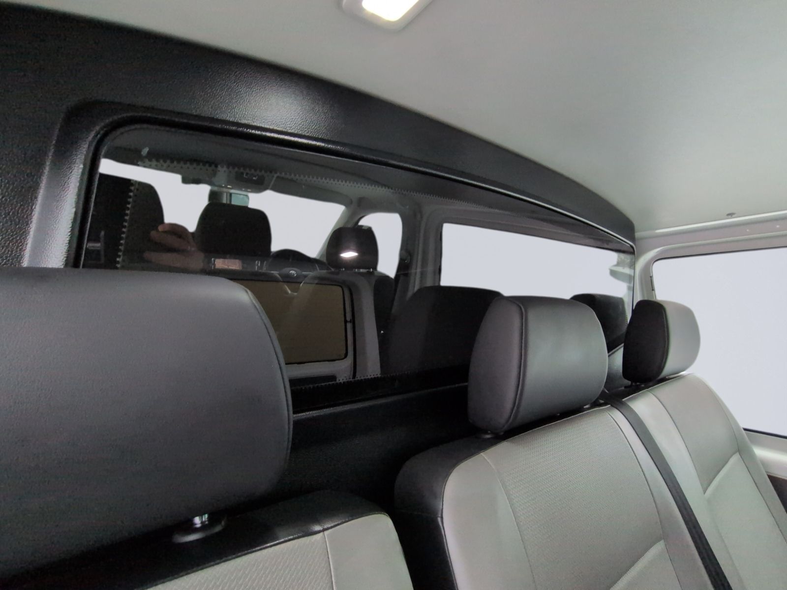 T6.1 Kombi 2.0 TDI lang AHK+NAVI+6SITZE