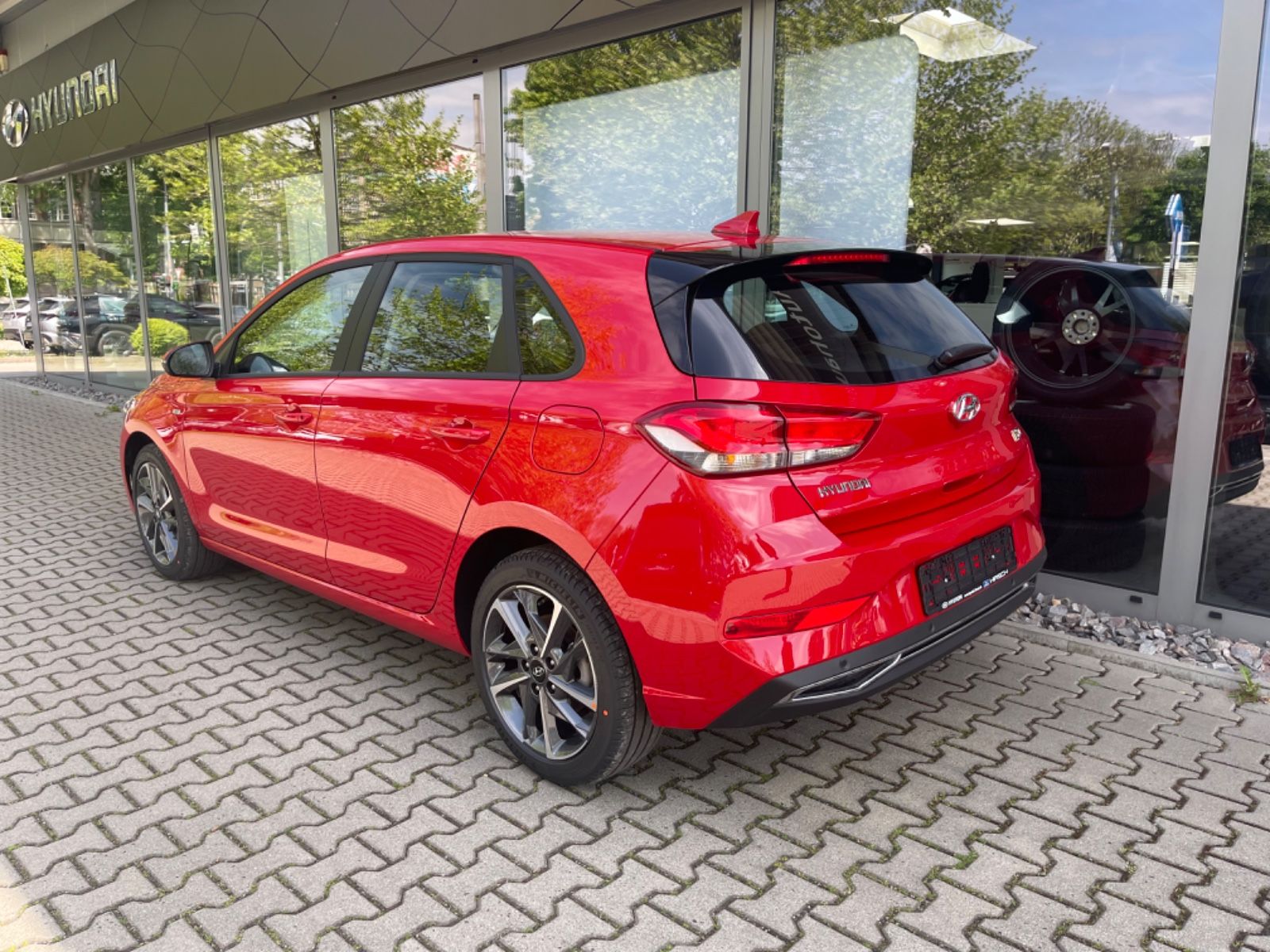 Fahrzeugabbildung Hyundai i30 FL 1.5 T-GDI iMT TREND NAVI SHZ LHZ