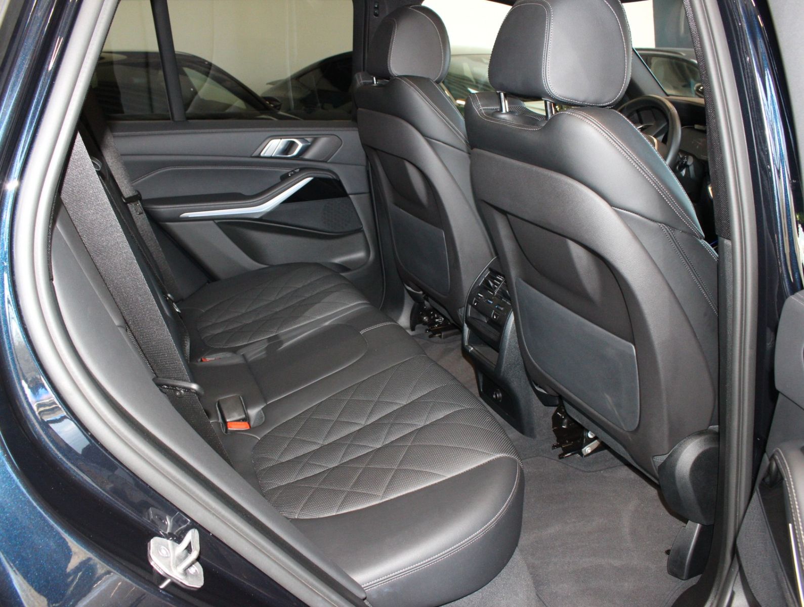 Fahrzeugabbildung BMW X5 xDrive30d M Sport Pano+HUD+360° Kamera
