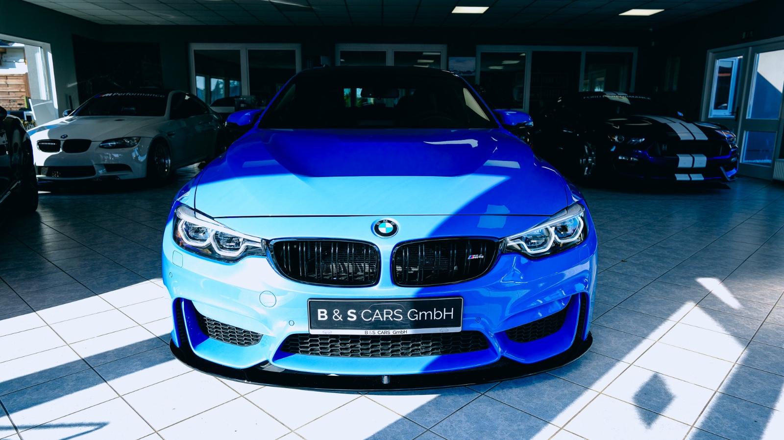 BMW M4 Coupe M.Perf H.Kardon LCi LED H.Kardon oLED