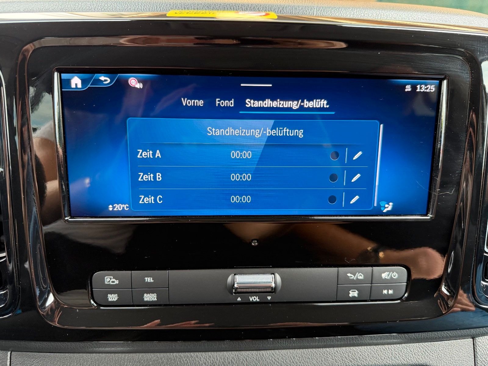 Fahrzeugabbildung Mercedes-Benz Vito 119 CDI Tourer 4x4 2xKlima AHK2,5to Stdheiz