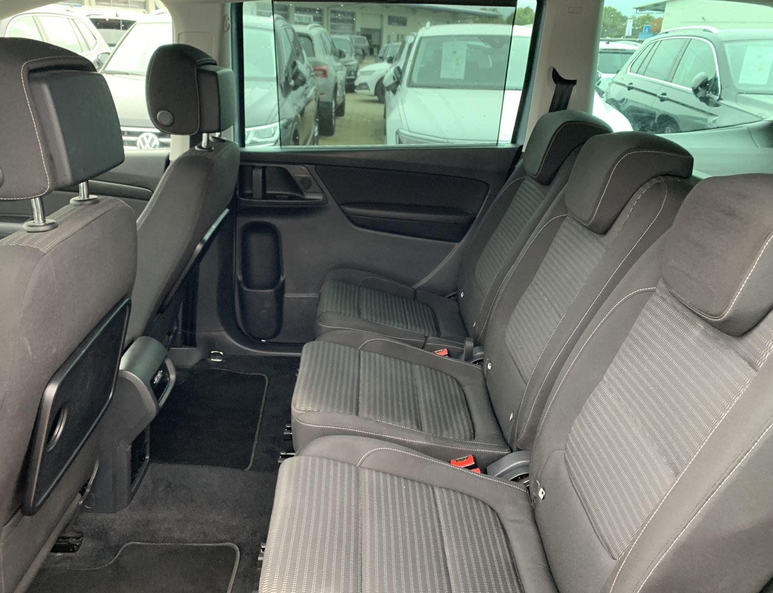 Fahrzeugabbildung SEAT Alhambra 2.0 TDI*Xcellence*AHK*LED*Cam*Navi*PDC*