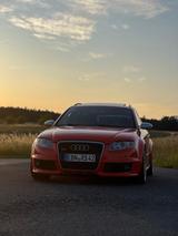 Audi RS4 4.2 quattro Avant - - rote Audi RS4
