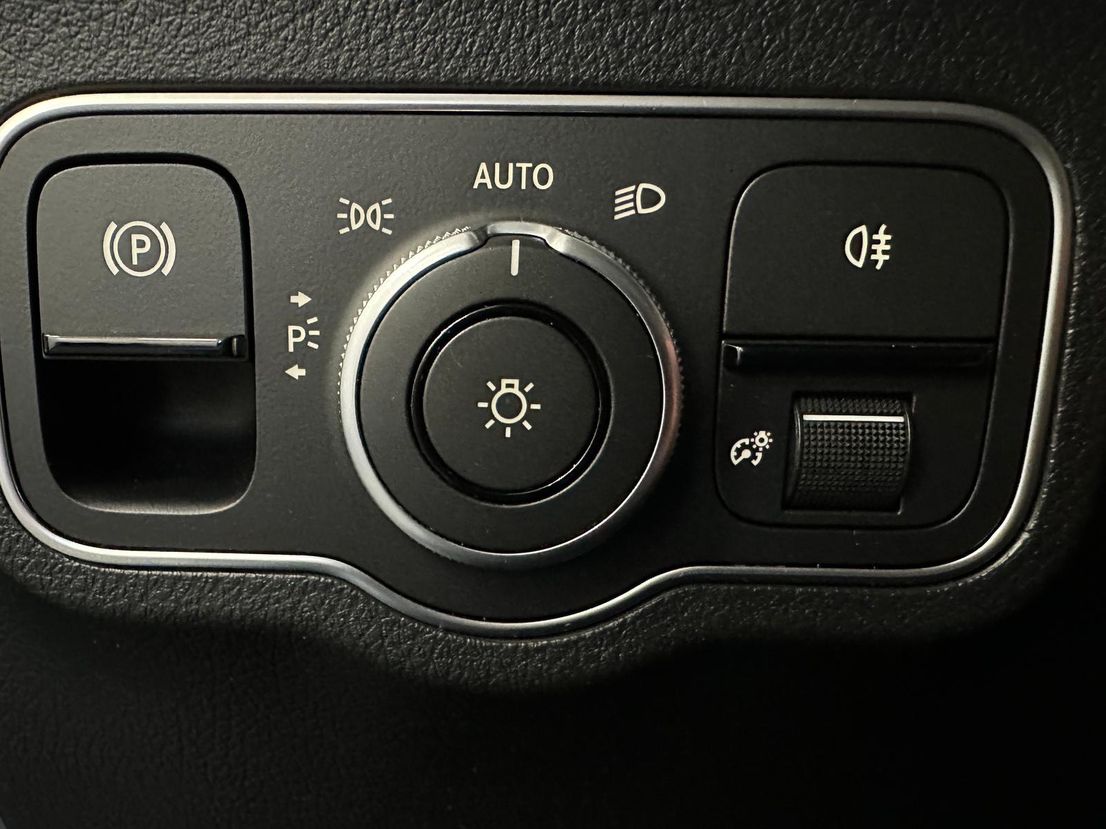 Mercedes-Benz GLA d 8G Style Kamera LED CarPlay Augmented, миниатюра 22