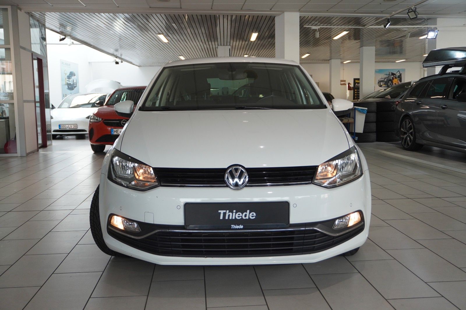 Fahrzeugabbildung Volkswagen Polo V 1.2 TSI LOUNGE DSG NAVI/KLIMA/PDC/TEMP.