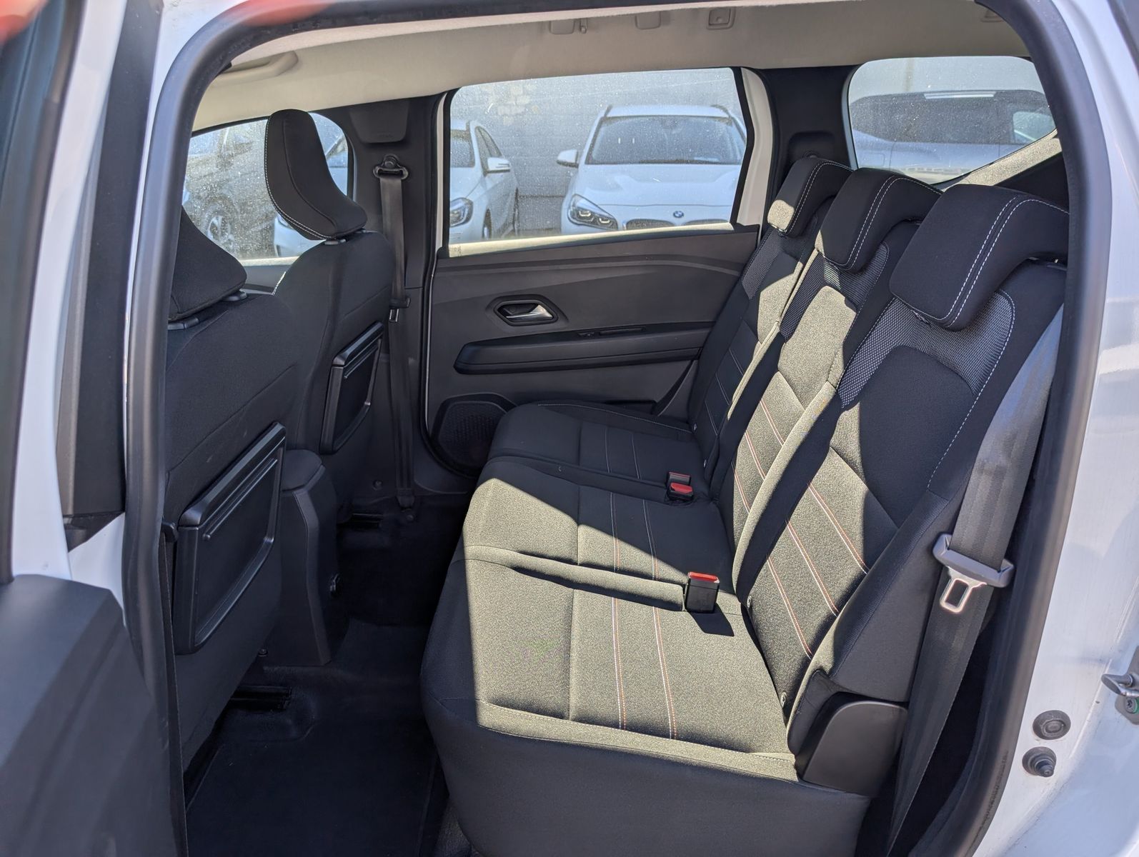 DACIA Jogger  Eco-G 100 Extreme+ AHK Navi SHZ – Bild 9
