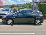 Opel Astra J Lim. 5-trg. Sport - Opel Astra aus 2010: Sport