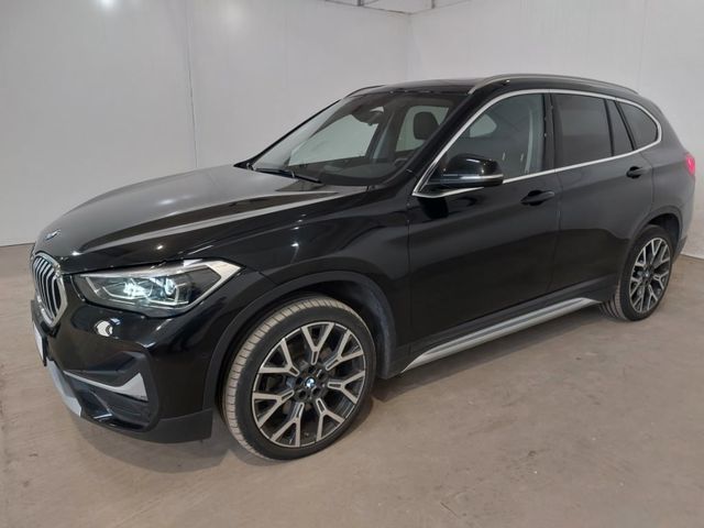 BMW X1 xDrive 20 d xLine /PANORAMA/ Anhängerkupplung