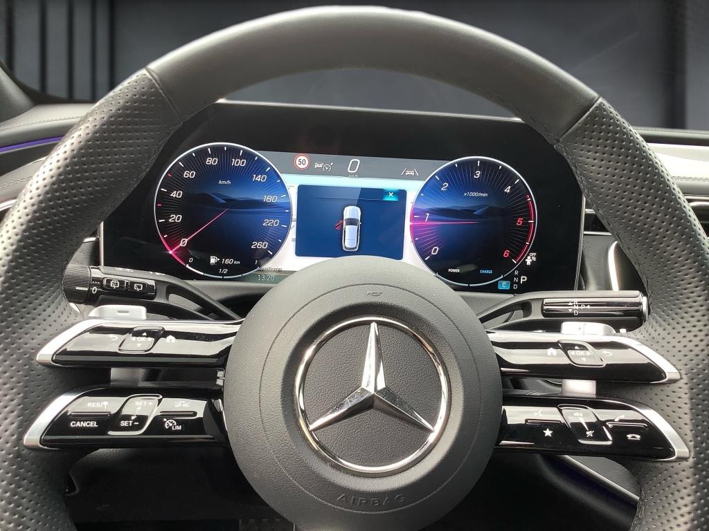Mercedes-Benz E 220 d T AMG+MBUX+PANORAMA+DISTR+TOTW+NIGHT+AHK