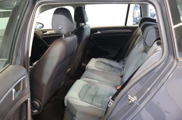 Volkswagen Golf VII 2.0 TDI Comfortline ACC+PDC+MASSAGE+ALU