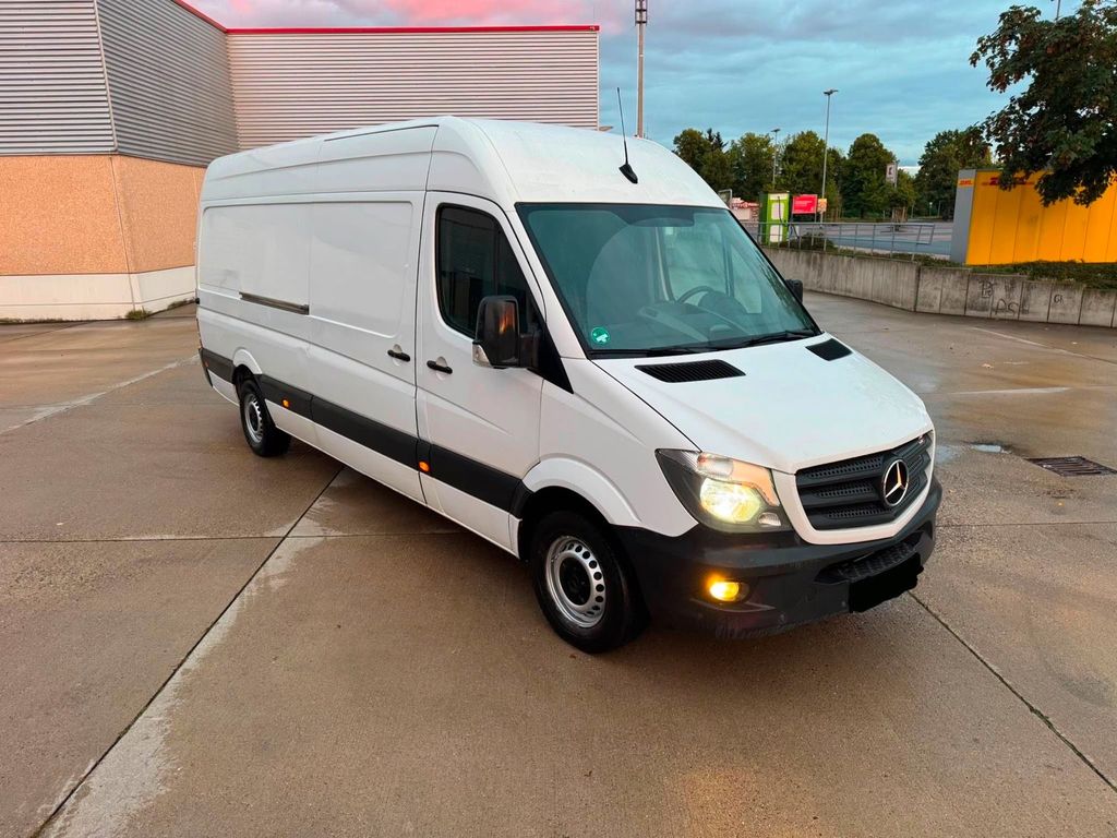 Image of Mercedes-Benz Sprinter