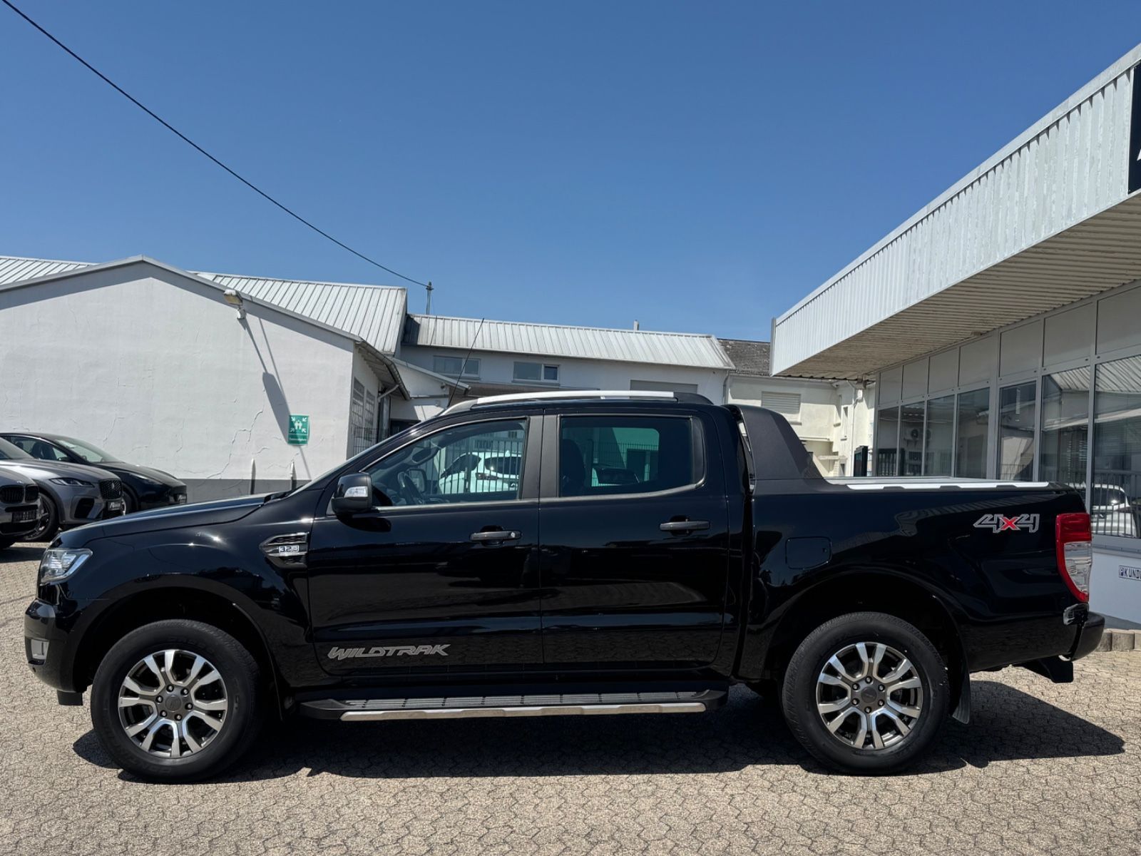 Fahrzeugabbildung Ford Ranger Wildtrak Doppelkabine 4x4/AHK/R-Cam/Navi