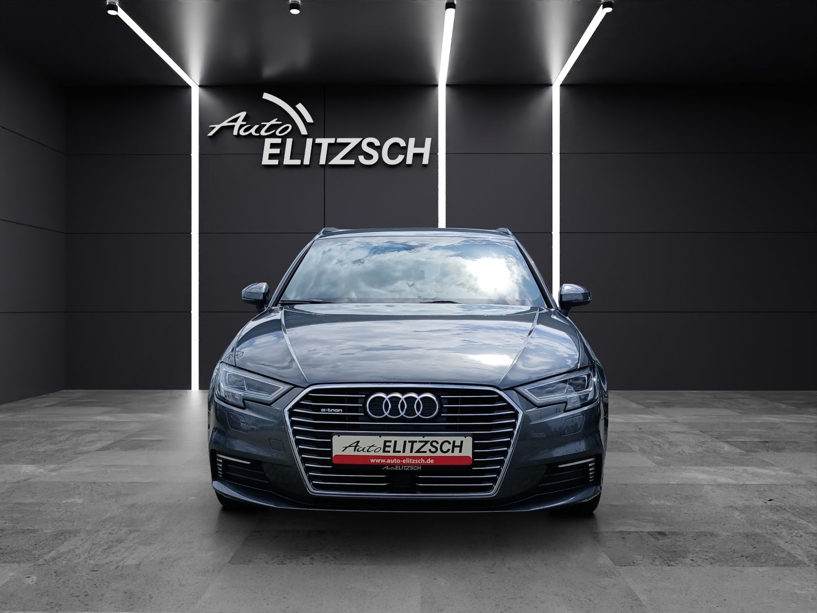 Fahrzeugabbildung Audi A3 Sportback 40 e-tron sport Matrix Navi ACC RFK