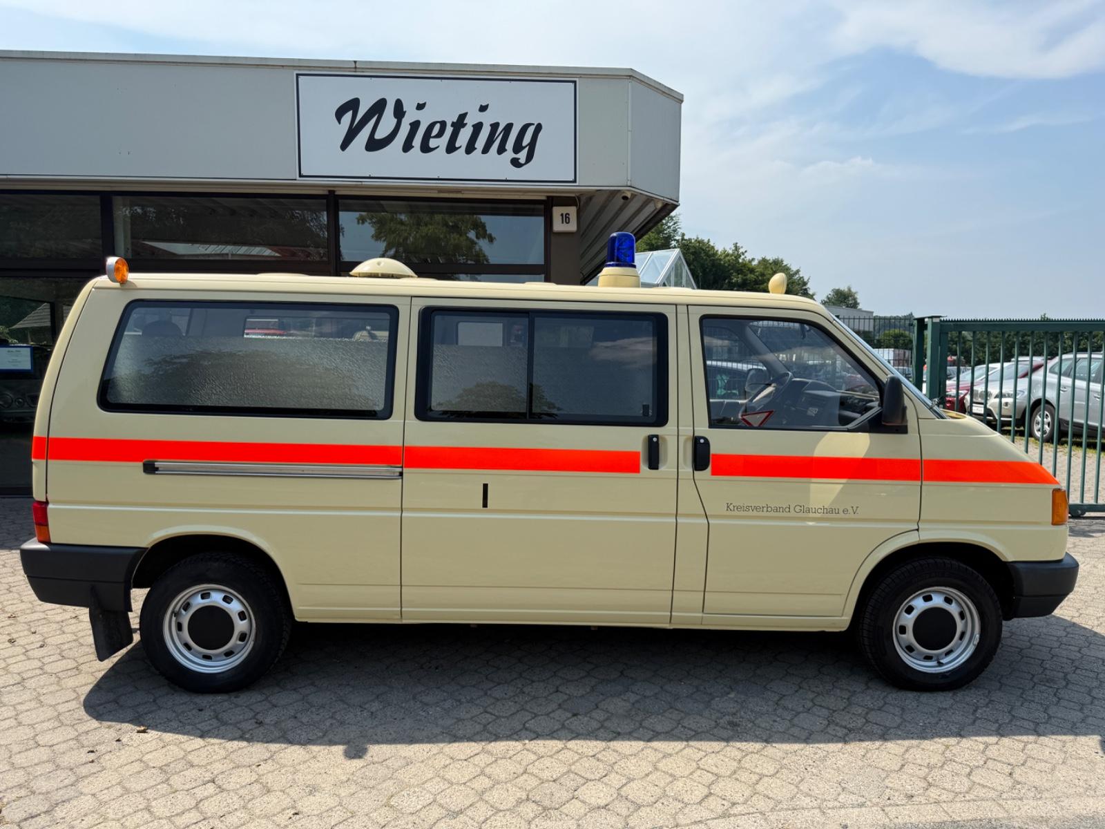 Volkswagen T4 Krankenwagen DRK 2.5 Lang