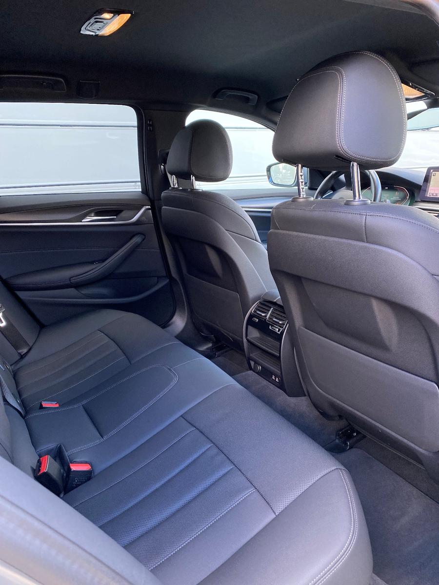 BMW 520 d xDrive M Sport Touring Standheizung AHK