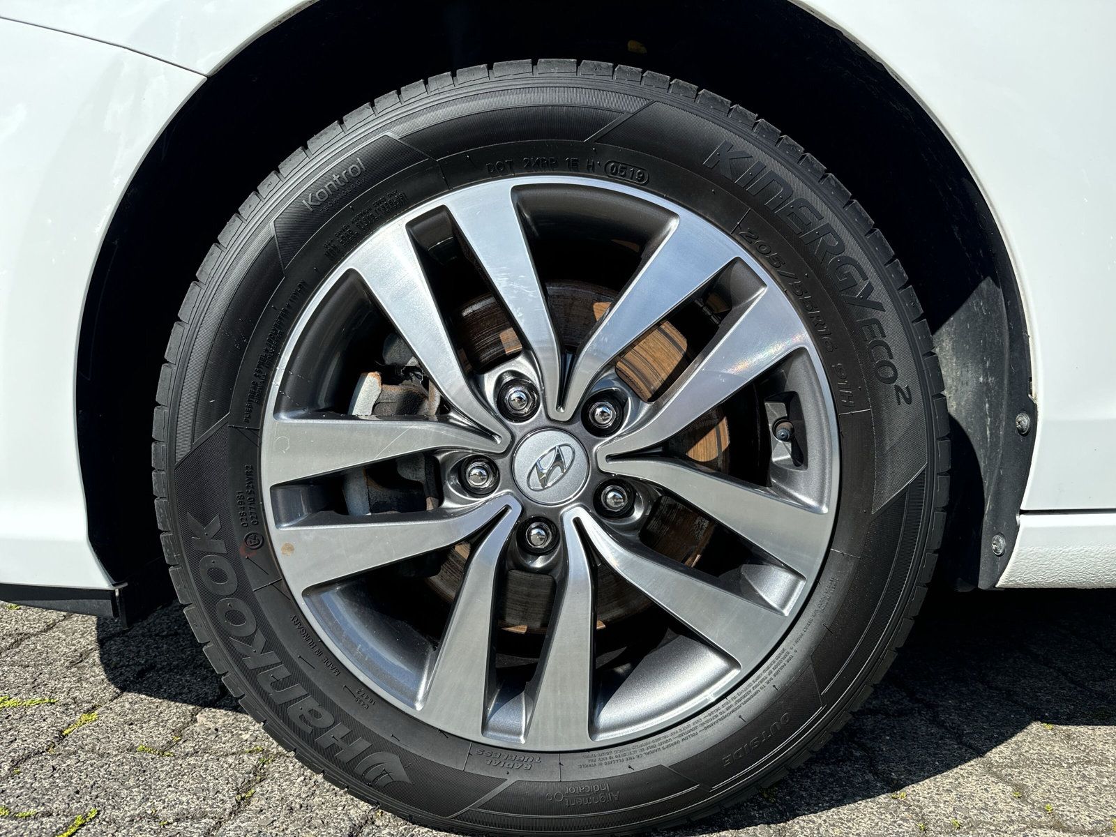 Fahrzeugabbildung Hyundai I30 CW 1.4 Trend NAVI SHZ LENKRHZG KAMERA