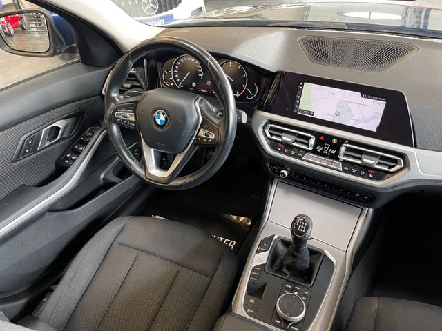 BMW 318d Touring *1.HAND*19%*NAVI*LED*AHK*