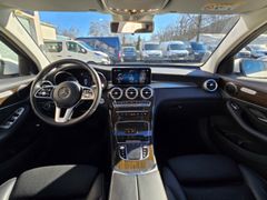 Fahrzeugabbildung GLC 220 d 4Matic EU6d El. Panodach Leder Digital