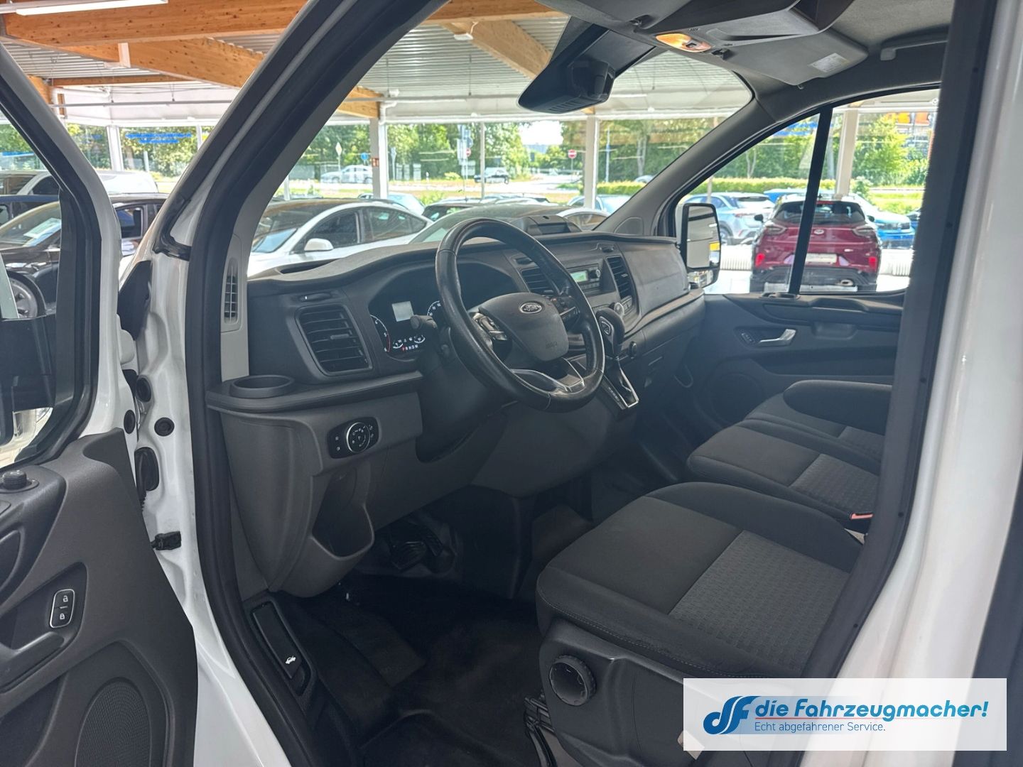 Fahrzeugabbildung Ford Transit Custom Kasten 320 AUTOMATIK L2 Trend 2.0