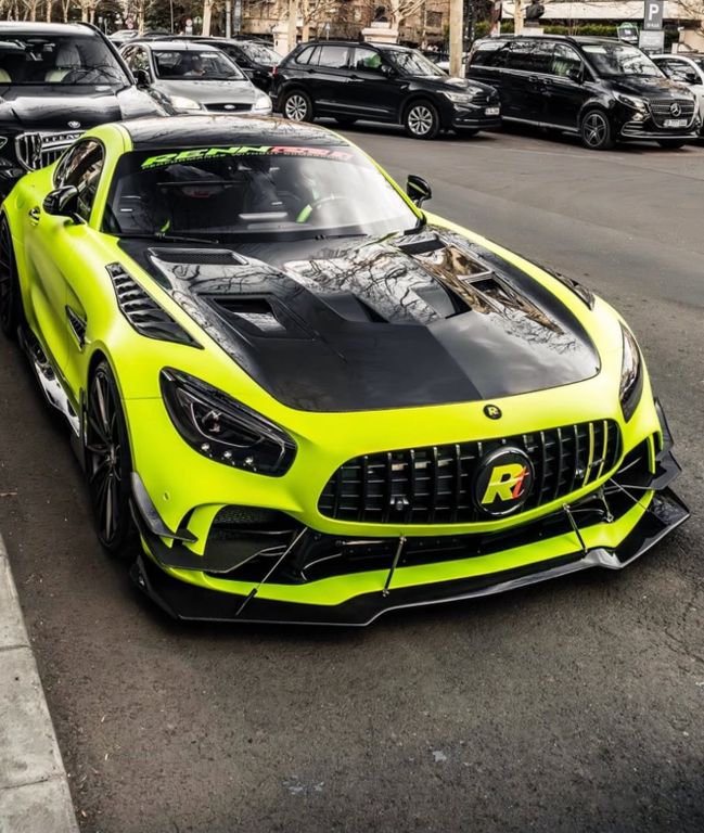 Mercedes-Benz AMG GT R