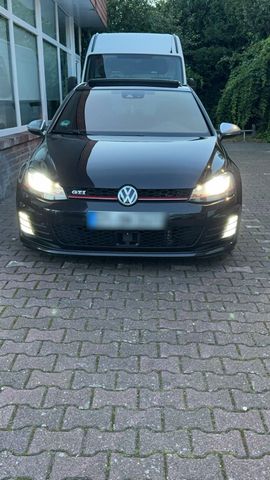 Volkswagen Vw Golf 7 GTI. DSG    230ps. Dvc/acc/park ...