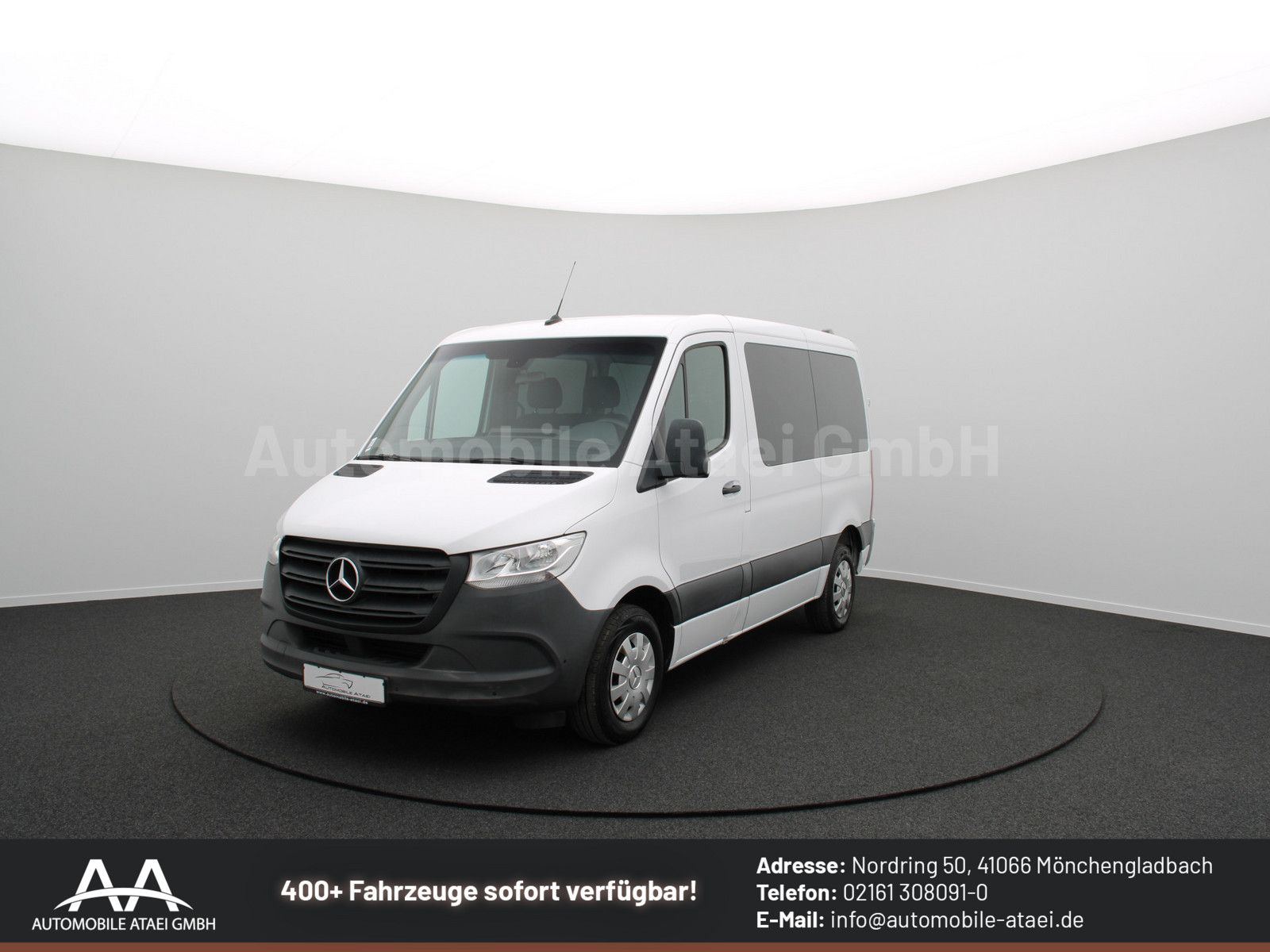 Fahrzeugabbildung Mercedes-Benz Sprinter 214 Tourer Automat Rollstuhl-Rampe 0512