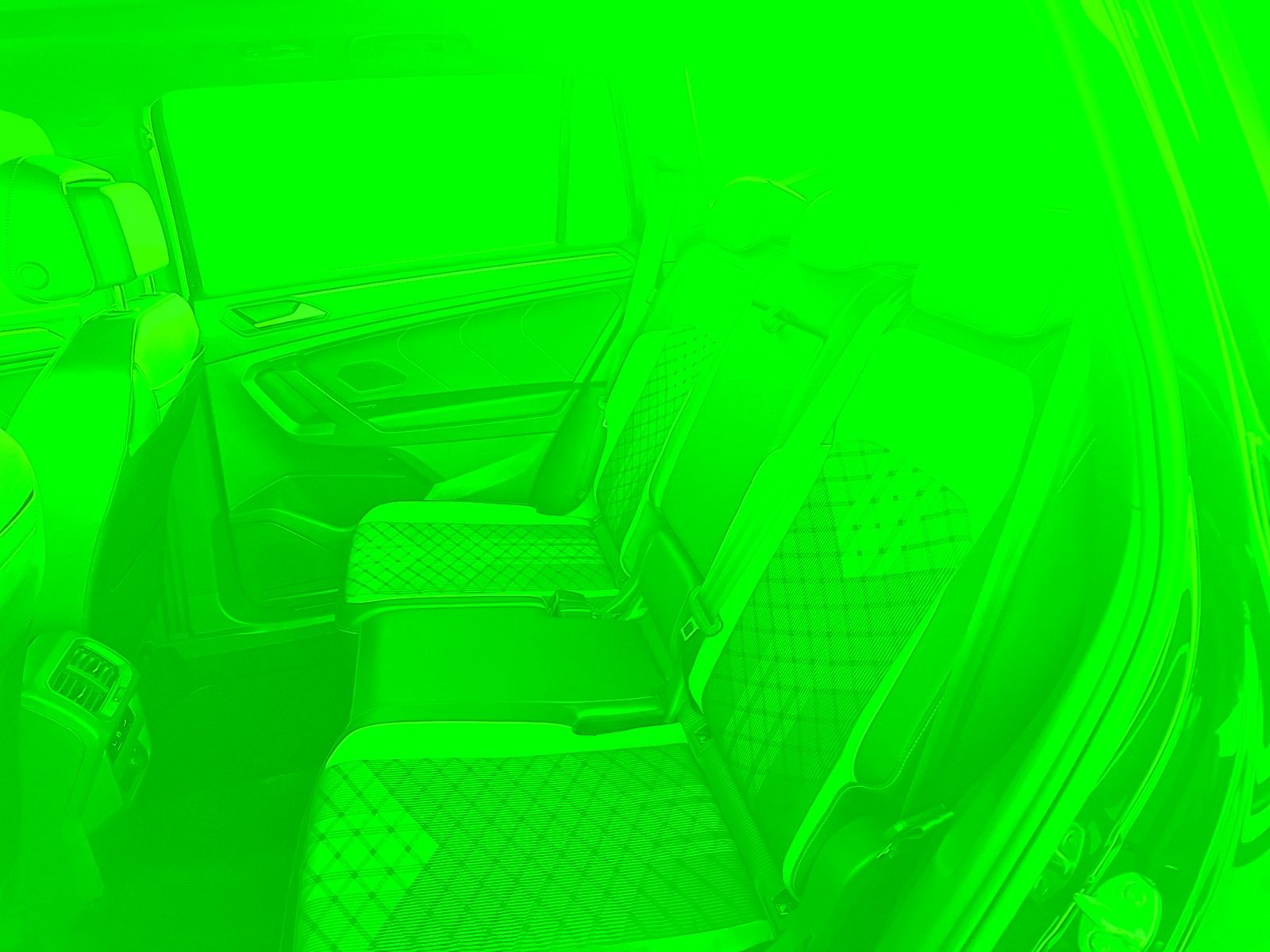 Fahrzeugabbildung Volkswagen Tiguan Allspace TDI R-Line DSG 4M Matrix AHK Nav