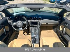 Fahrzeugabbildung Audi TT Coupe/Roadster 2.0 TFSI Roadster Leder Navi