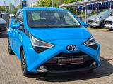 Toyota Aygo x-play club/Navi/Kamera/Garantie/1.Hand - Toyota Gebrauchtwagen in Duisburg