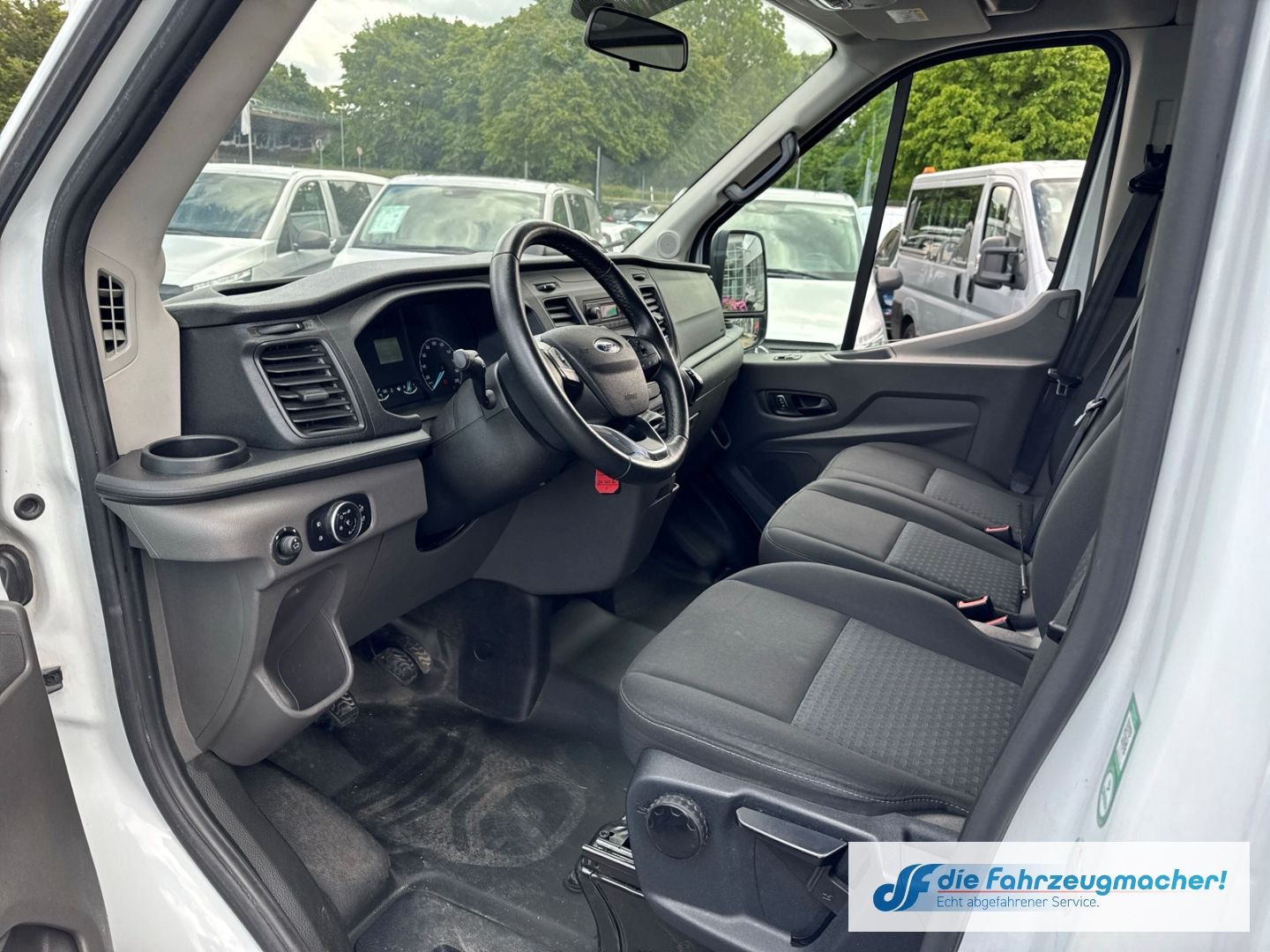 Fahrzeugabbildung Ford Transit Kombi 350 L3 Trend Lift Temp Tel.-Vorb.