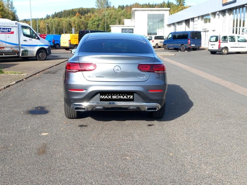 Fahrzeugabbildung Mercedes-Benz GLC 300 e 4MATIC Coupé MULTIBEAM*el.Heckklappe