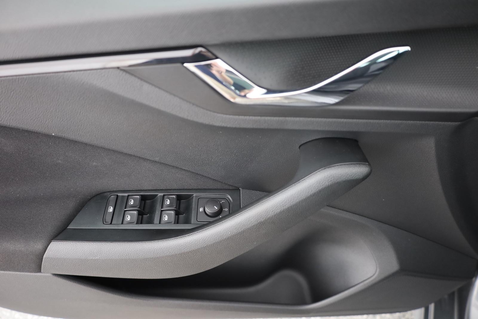 Skoda Kamiq 1.0 TSI DSG LED ACC Kamera AHK