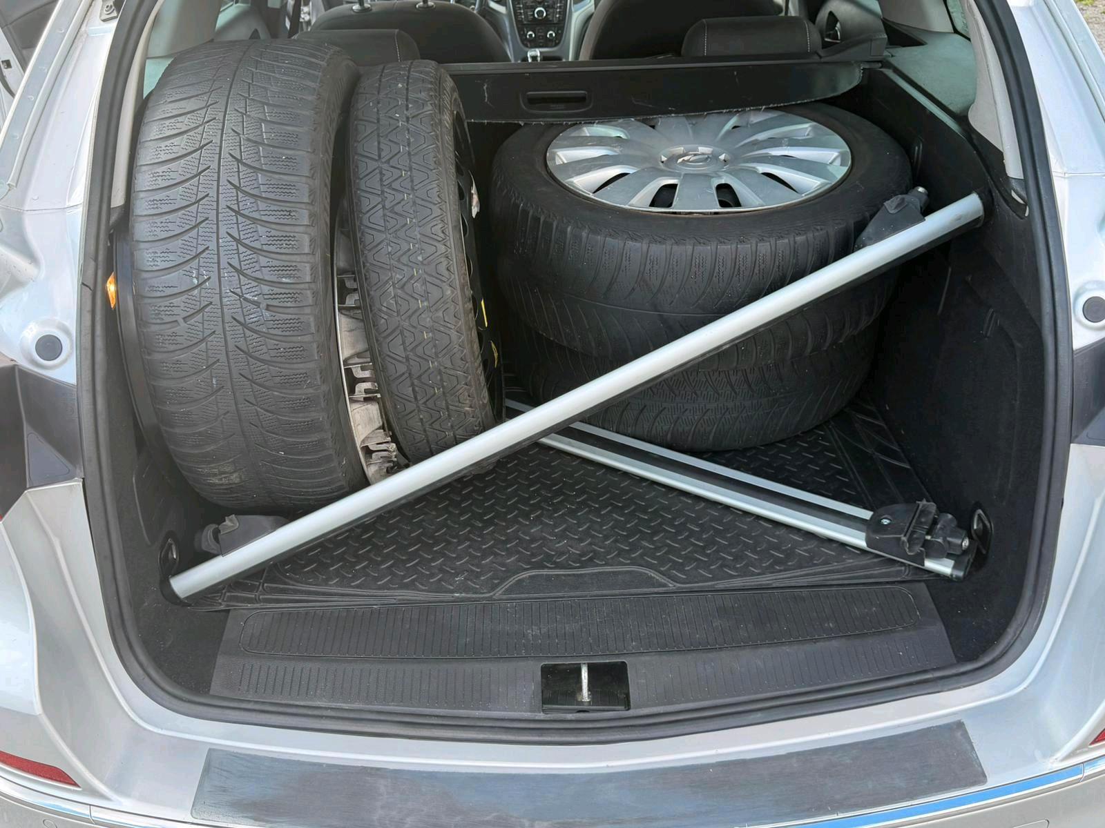 Opel Astra 2015 — photo 10