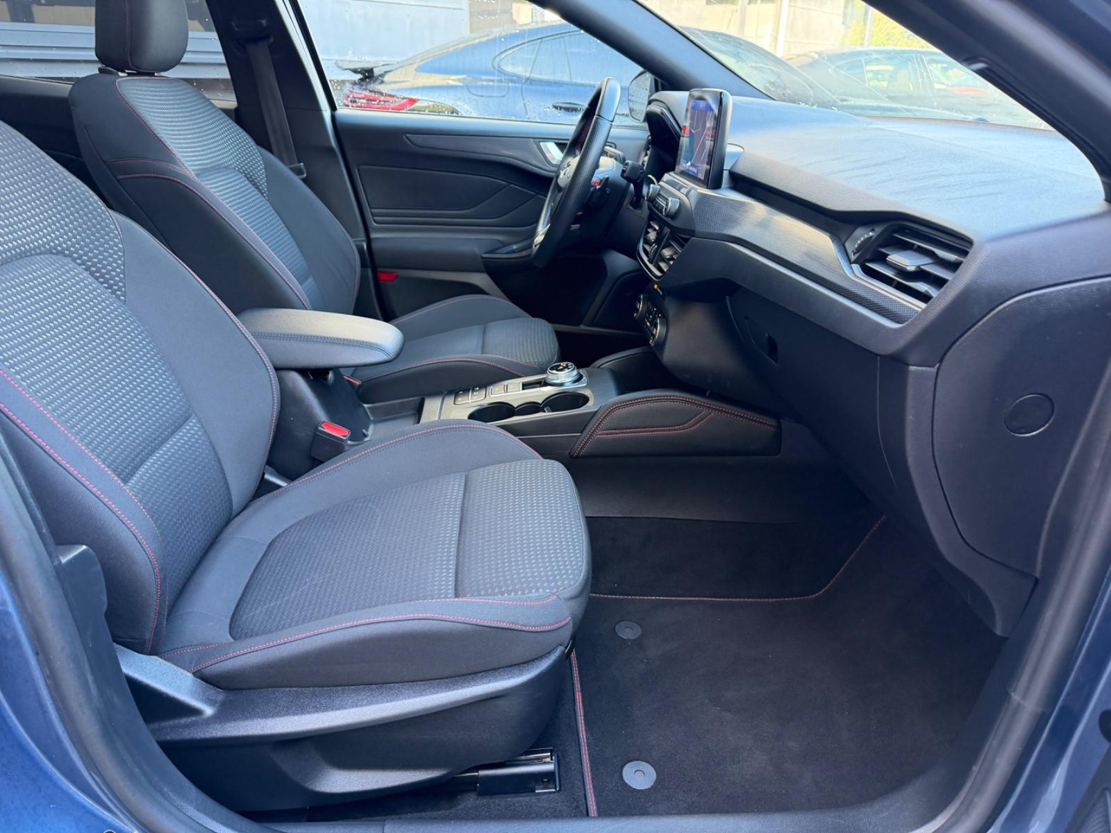 Ford Focus  ST-Line/SPORTPAKET/AHK/ACC/PANORAMA