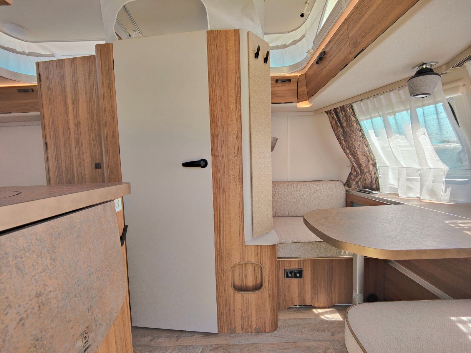 Fahrzeugabbildung HYMER / ERIBA / HYMERCAR TOURING 430 LEGEND URBAN 2025