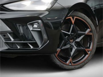 Cupra Leon ST VZ 2.0 TSI DSG 4Drive LED Navi Kamera