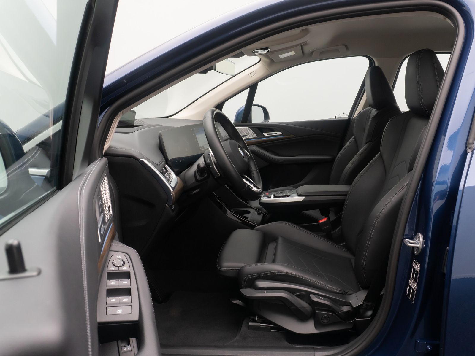 Fahrzeugabbildung BMW 223 Active Tourer Luxury Line 360°H/K HUD Sport
