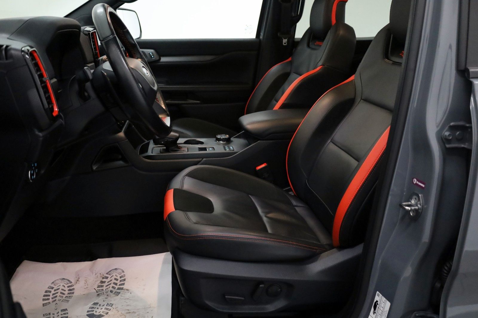 Fahrzeugabbildung Ford Raptor e-4WD,Rollo el,AHK, ATM !! Garantie07/28