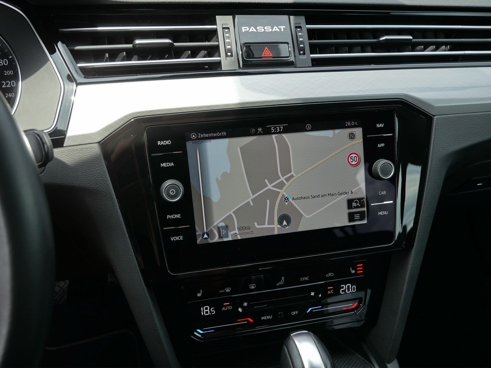 Volkswagen Passat Variant - Bild 6