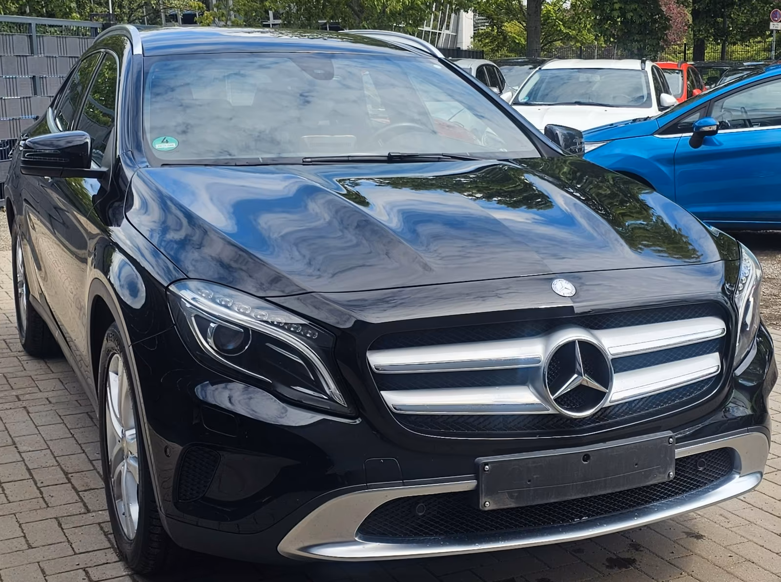 Mercedes-Benz GLA 180 Urban *KLIMA*KEYLESS*PDC*LM*LICHT+SICHT*